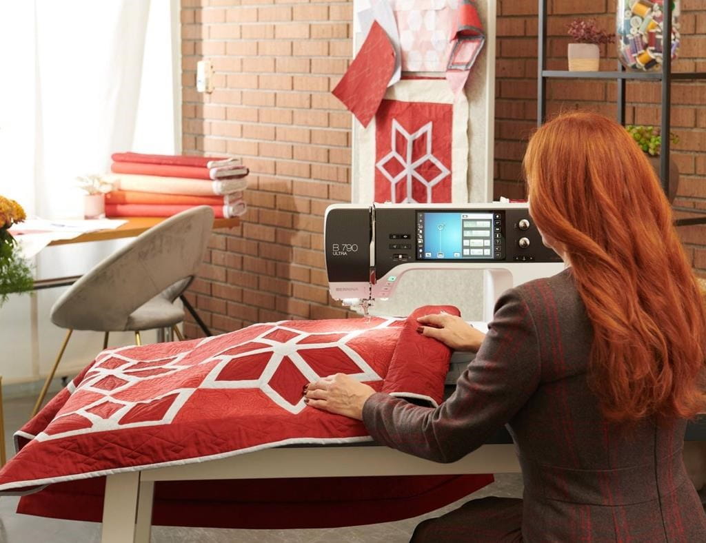 BERNINA B 790 ULTRA in use for quilting