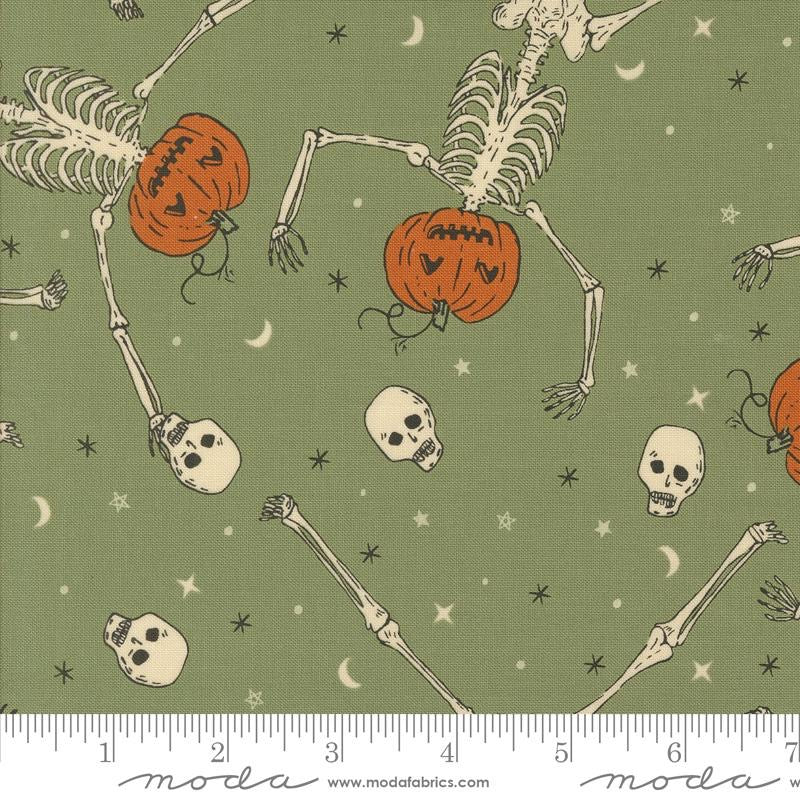 Home Sweet Haunt - Moss - 520913-15 - 44" Wide - Moda