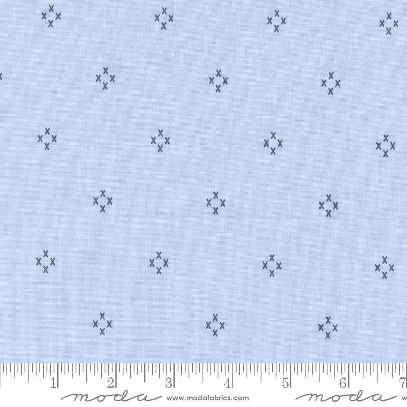 Seaglass Summer - Dappled Blue - 543186-17 - 44" Wide - Moda