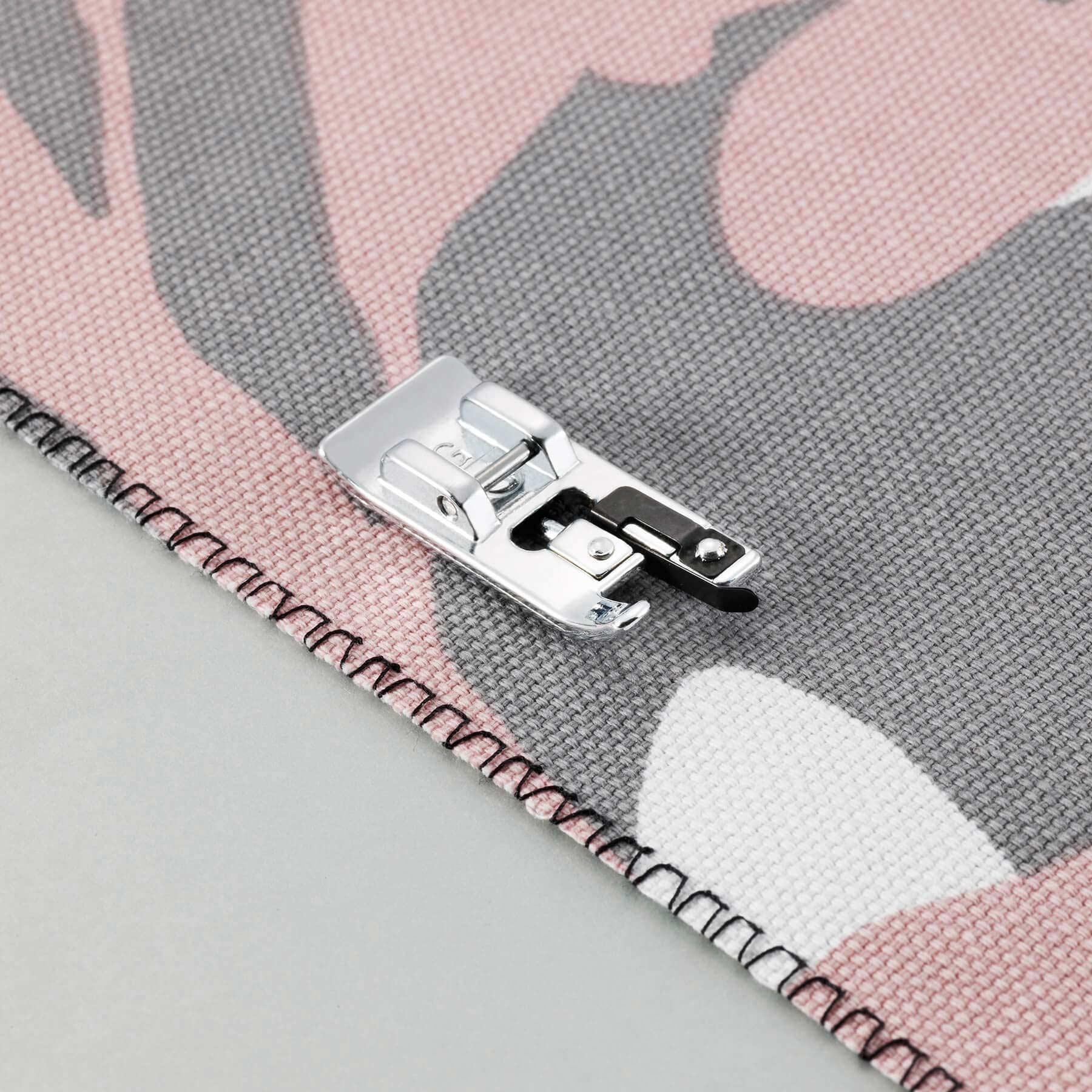 Overlock Foot - 5mm - SA135 - Brother - Kawartha Quilting and Sewing LTD.