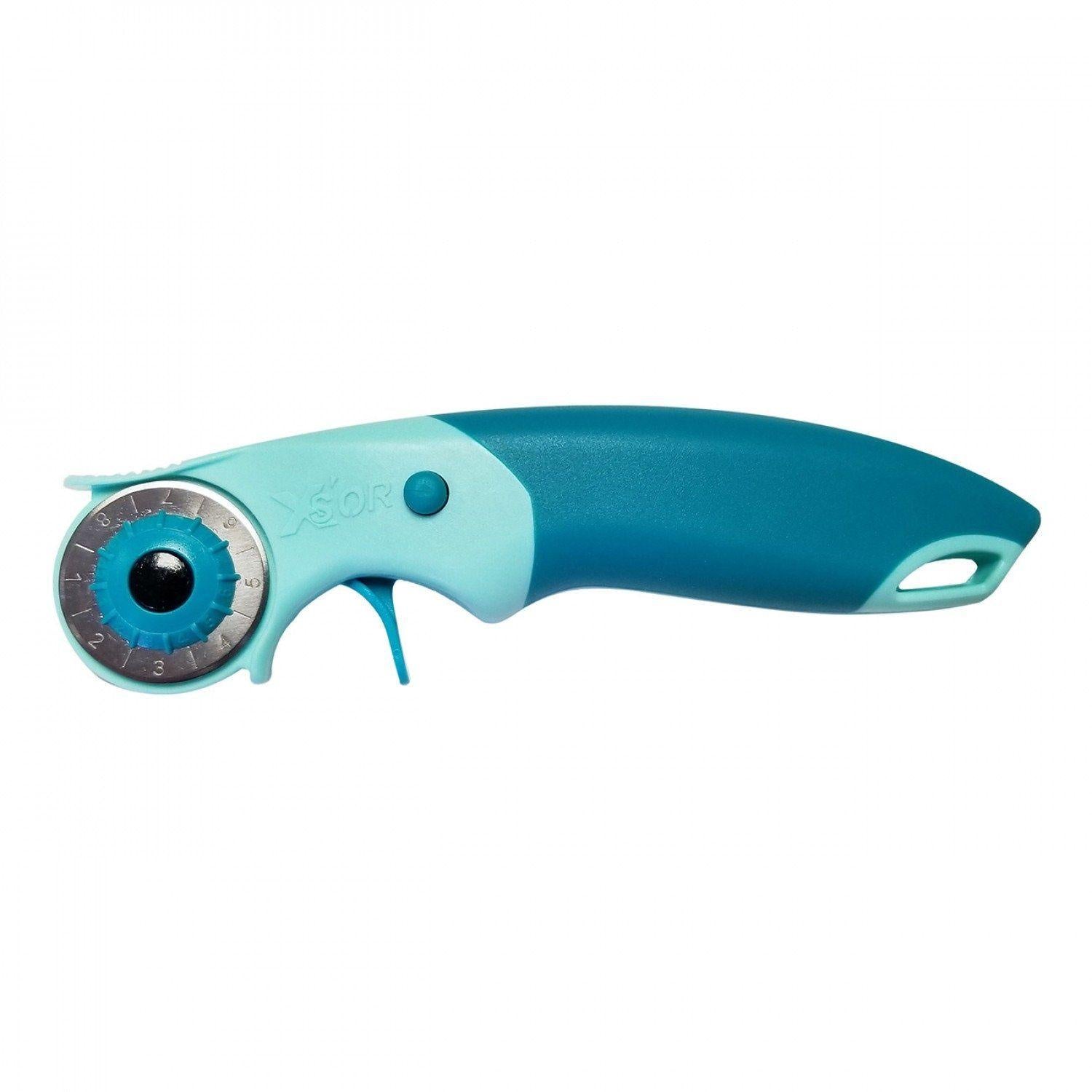28mm Chenille - Technique Rotary Cutter - Kawartha Quilting and Sewing LTD.
