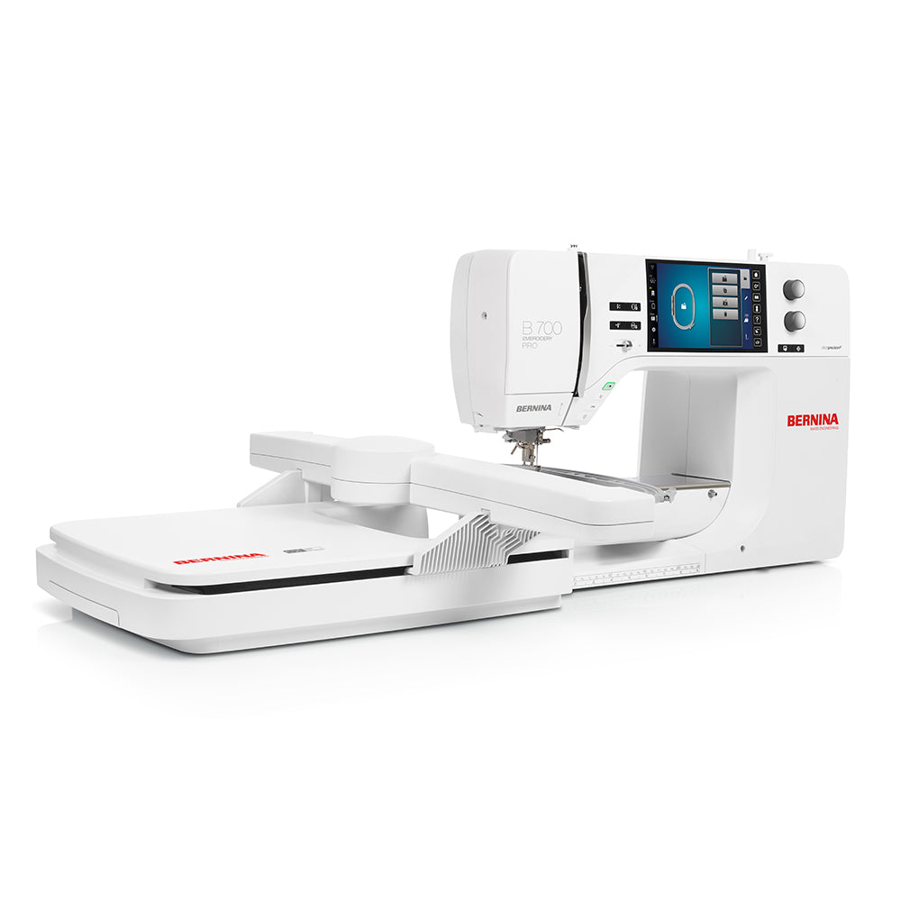 BERNINA B700PRO machine